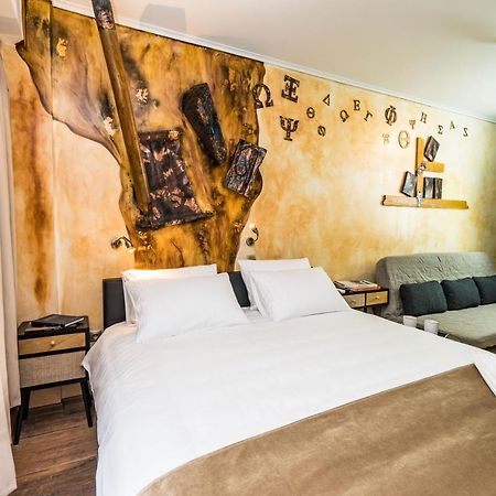 Graffitisuites#Bronze Thessaloniki Exterior photo
